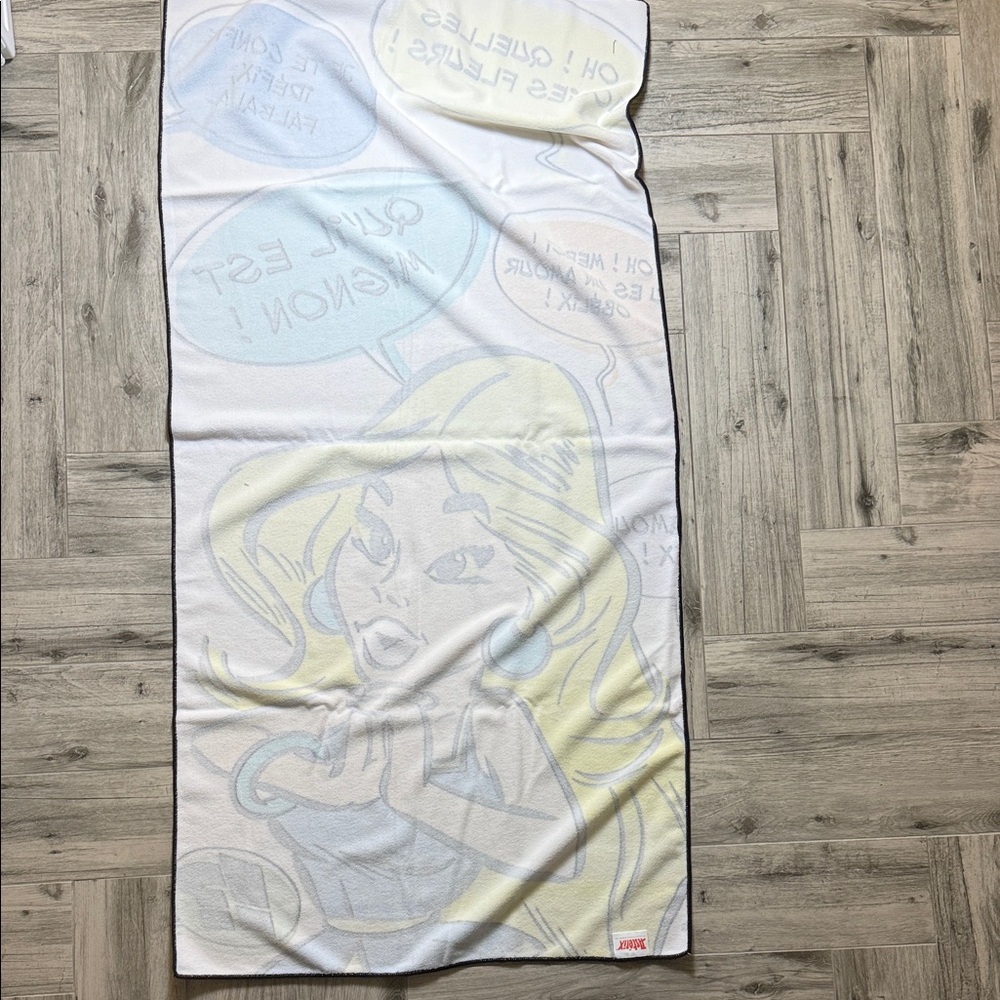 Asterix Pop Art Towel with Speech Bubbles - Picture 7 of 9